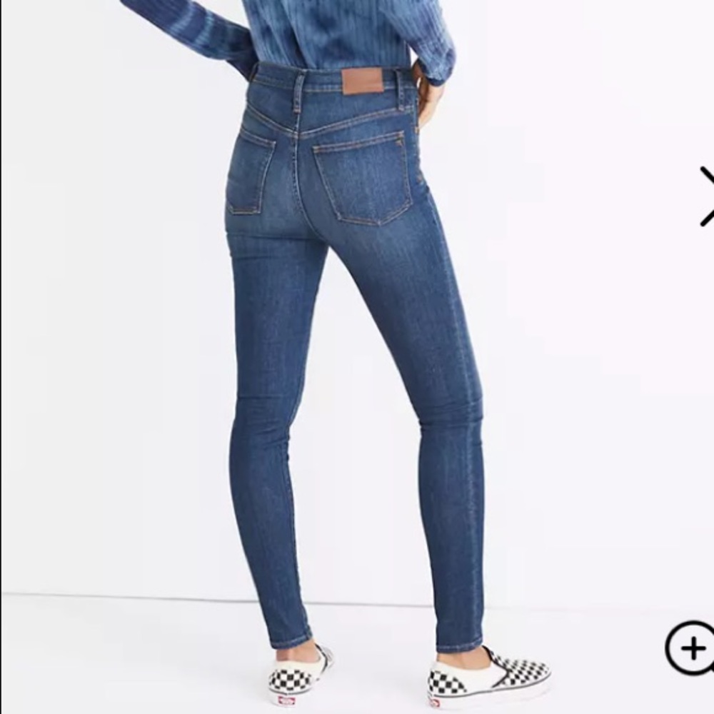 11” High-Rise Skinny Jeans in Larkwood Wash